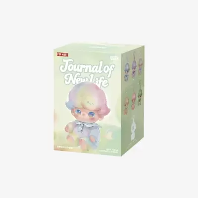 Caixa do produto Journal of NewLife com boneco de pelúcia em tons pastel