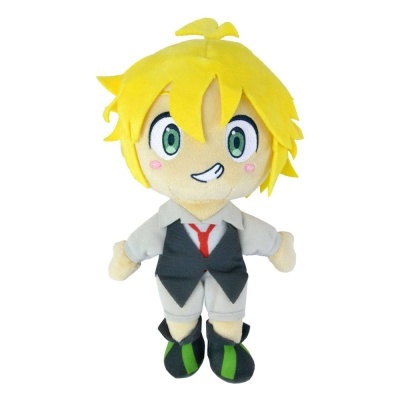 Peluche de personagem anime com cabelo amarelo e roupa formal colorida