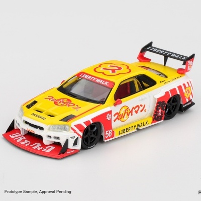 Miniatura de carro de corrida Nissan amarelo e vermelho com texto Liberty Walk