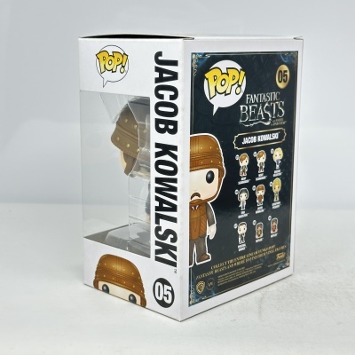 Caixa Funko Pop! do personagem Jacob Kowalski do filme Fantastic Beasts número 05