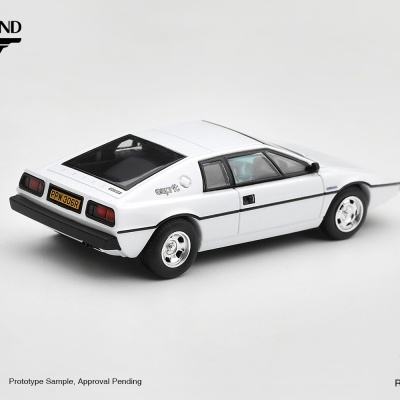 Miniatura carro branco Lotus Esprit com matrícula PPW 306R
