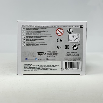 Parte traseira de caixa branca com texto de advertência e informações da marca Funko