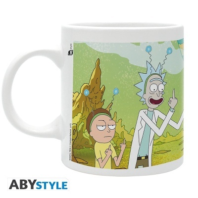 Caneca branca com estampa de Rick e Morty fazendo gestos, fundo alienígena verde e amarelo