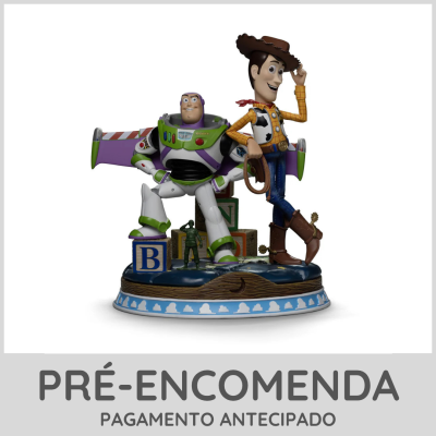 Estatueta colorida de Buzz Lightyear e Woody com base decorativa