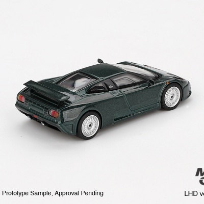 Miniatura de carro desportivo verde escuro com rodas prateadas e spoiler