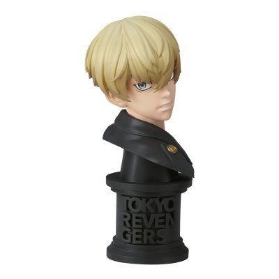Busto figura colecionável Tokyo Revengers com cabelo loiro e casaco preto
