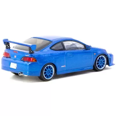 Miniatura de carro desportivo azul metálico com rodas e spoiler