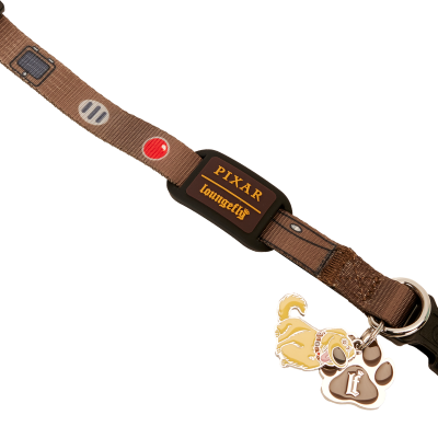 trela castanha para cão com pendentes e etiqueta Pixar loungefly