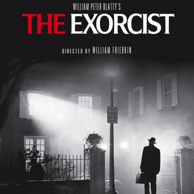 Capa do filme The Exorcist com figura masculina e texto em destaque