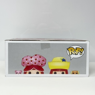 Caixa branca com imagem gráfica de figuras Funko Pop e o texto 'POP!'