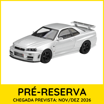 Miniatura de carro Nissan GT-R prata com spoiler e jantes pretas em fundo branco