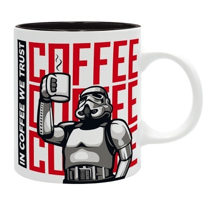 Caneca com desenho de Stormtrooper e texto sobre café