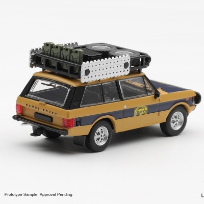 Miniatura de carro Range Rover amarelo com azul e acessórios no tejadilho