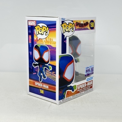 Caixa Funko Pop Spider-Man azul e verde, número 1500