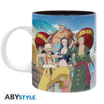 Caneca branca com personagens de anime coloridos e texto BF-37
