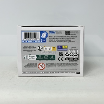 Parte traseira da embalagem de produto Funko com código de barras e símbolos de reciclagem