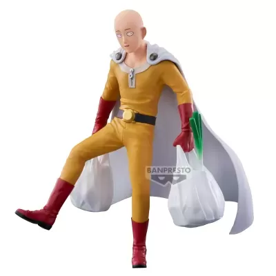 Boneco de Saitama com sacos de supermercado