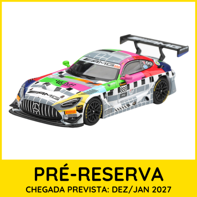 Modelo de carro de corrida Mercedes-AMG colorido