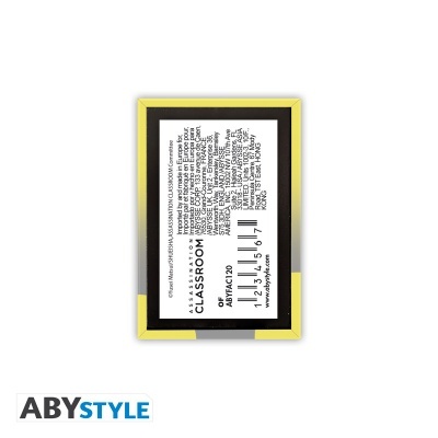 Parte traseira do produto ABYSTYLE com rótulo branco e texto em várias linhas