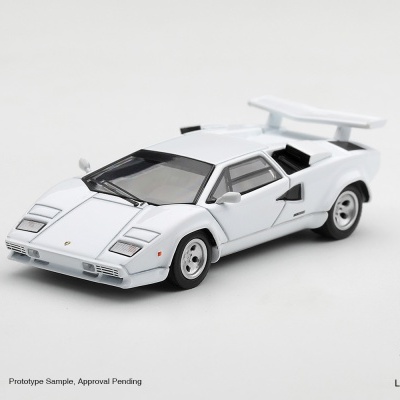 Miniatura de carro desportivo branco com spoiler e detalhes a preto