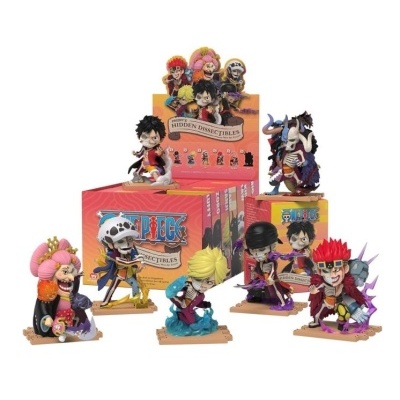 Figuras colecionáveis coloridas de personagens em material plástico com caixas One Piece
