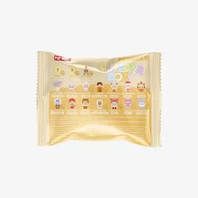 Embalagem amarelo clara de saco plástico de produto colecionável POP MART com imagens coloridas de bonecos e texto em várias cores.