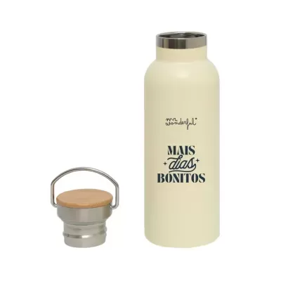 Garrafa térmica creme com texto e tampa em madeira e aço inox