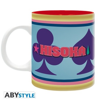 Caneca colorida com texto HISOKA e símbolos de naipes