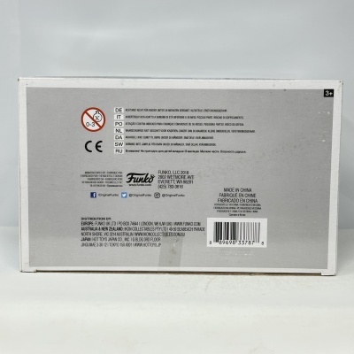 Parte traseira da caixa de um produto Funko com texto em várias línguas e código de barras