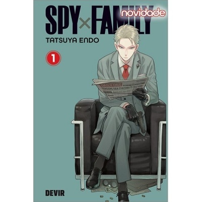 Capa de banda desenhada SPY X FAMILY Volume 1 com homem de fato cinza e gravata vermelha sentado a ler jornal.