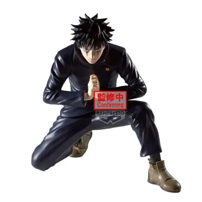 Figura colecionável de personagem em fato preto e botas castanhas com texto Confirming BANPRESTO