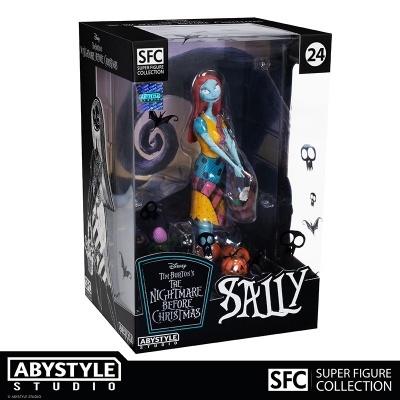 Figura colecionável da personagem Sally em caixa transparente e preta com textos de coleção
