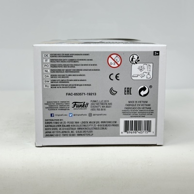 Parte traseira da embalagem branca com texto e código de barras