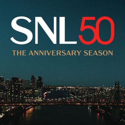 Paisagem noturna da cidade com texto SNL 50 THE ANNIVERSARY SEASON