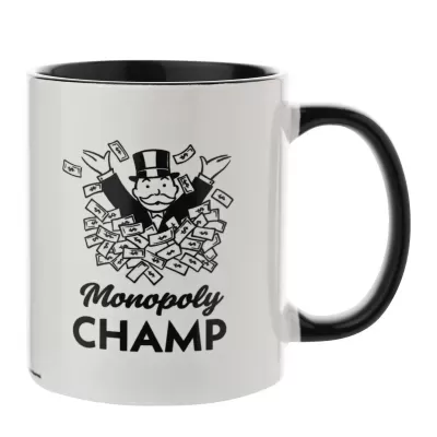 Caneca branca com interior e pega pretos e desenho do Mr. Monopoly com dinheiro