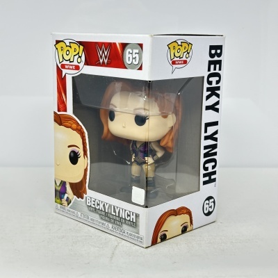 Box da boneca Pop WWE Becky Lynch de vinil na caixa com visor transparente e texto visível