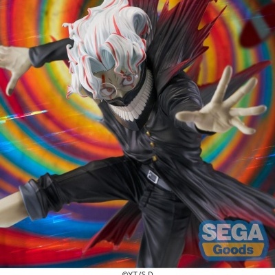 Figura colecionável de personagem com cabelo branco e vermelho, máscara preta e casaco preto, com fundo colorido em espiral