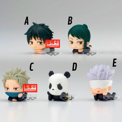 Cinco mini figuras chibi coloridas em plástico sobre fundo branco