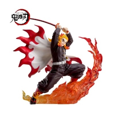Figura colecionável de personagem anime com espada e capa com efeito de chamas