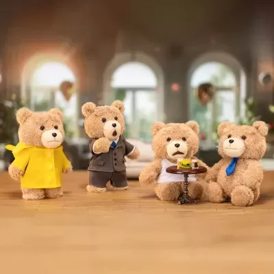 Quatro ursinhos de peluche com diferentes roupas e pequena mesa com comida em fundo interior
