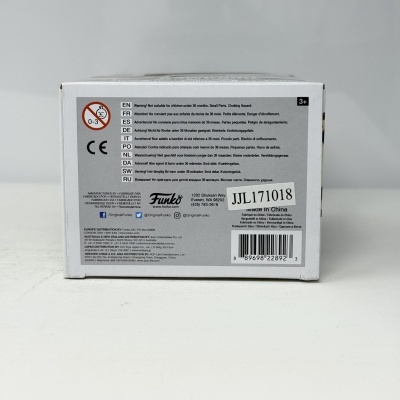 Embalagem branca de produto Funko com avisos e texto em várias línguas