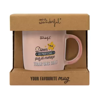 Caneca rosa com ilustração de estrela e texto em caixa cartão