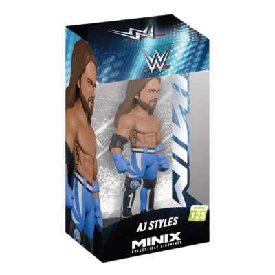 Figura colecionável Minix WWE AJ Styles com calções azuis e luvas azuis em embalagem azul e preta