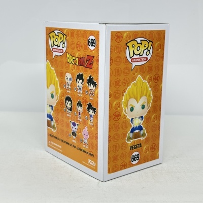 Caixa de Funko Pop! Animation Vegeta Dragon Ball Z modelo 669 em fundo laranja com outros personagens.