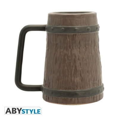 Caneca castanha com textura de madeira e pega preta