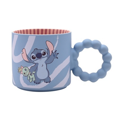 Caneca azul com ilustração Stitch e pega circular em cerâmica