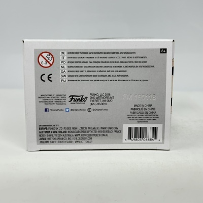 Caixa branca de produto Funko com advertências e informações de fabricação