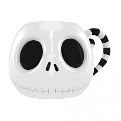 Caneca em forma de caveira branca com detalhes em preto e alça riscada