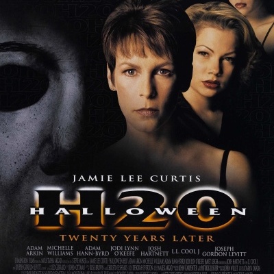 Pôster do filme Halloween H20 com rostos das personagens e texto do título e elenco.