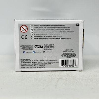 Caixa branca com texto e código de barras